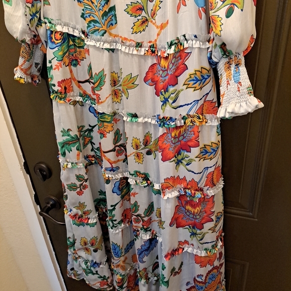 NWT Chelsea & Violet Margaux Floral Plisse Maxi Dress Multicolor Size S - Picture 4 of 8